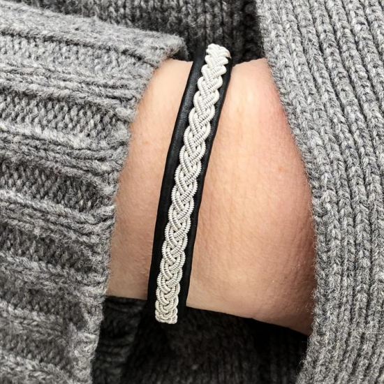Greta svart renskinn 18,5 cm